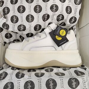 Buffalo David Bitton Women's White Sneakers